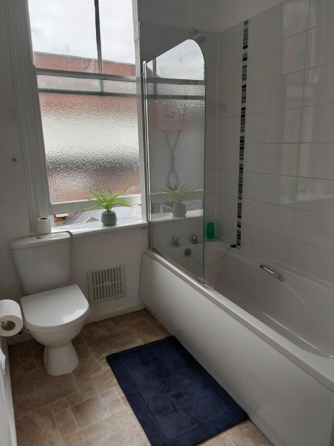 Apartamento Sandyrise Holiday Lets Scarborough Exterior foto