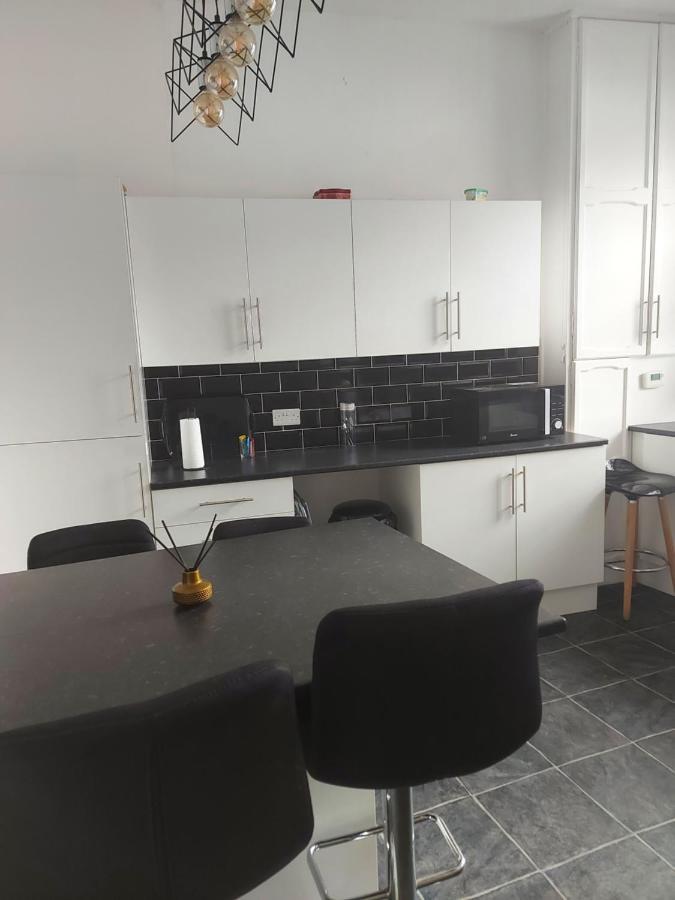 Apartamento Sandyrise Holiday Lets Scarborough Exterior foto